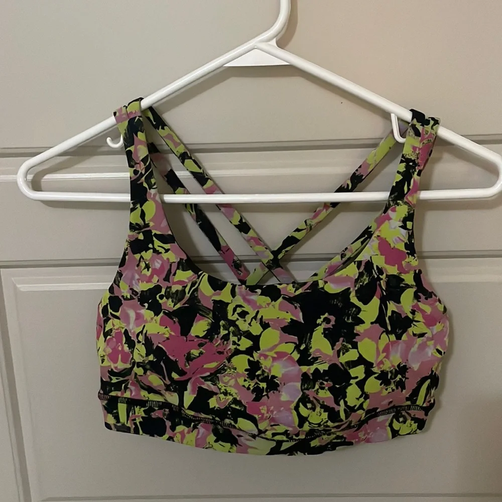 Lululemon sports bra - Picture 1 of 2